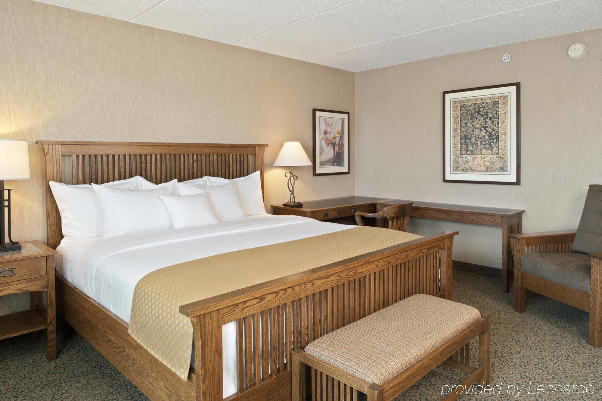 Doubletree By Hilton Libertyville-Mundelein Room photo